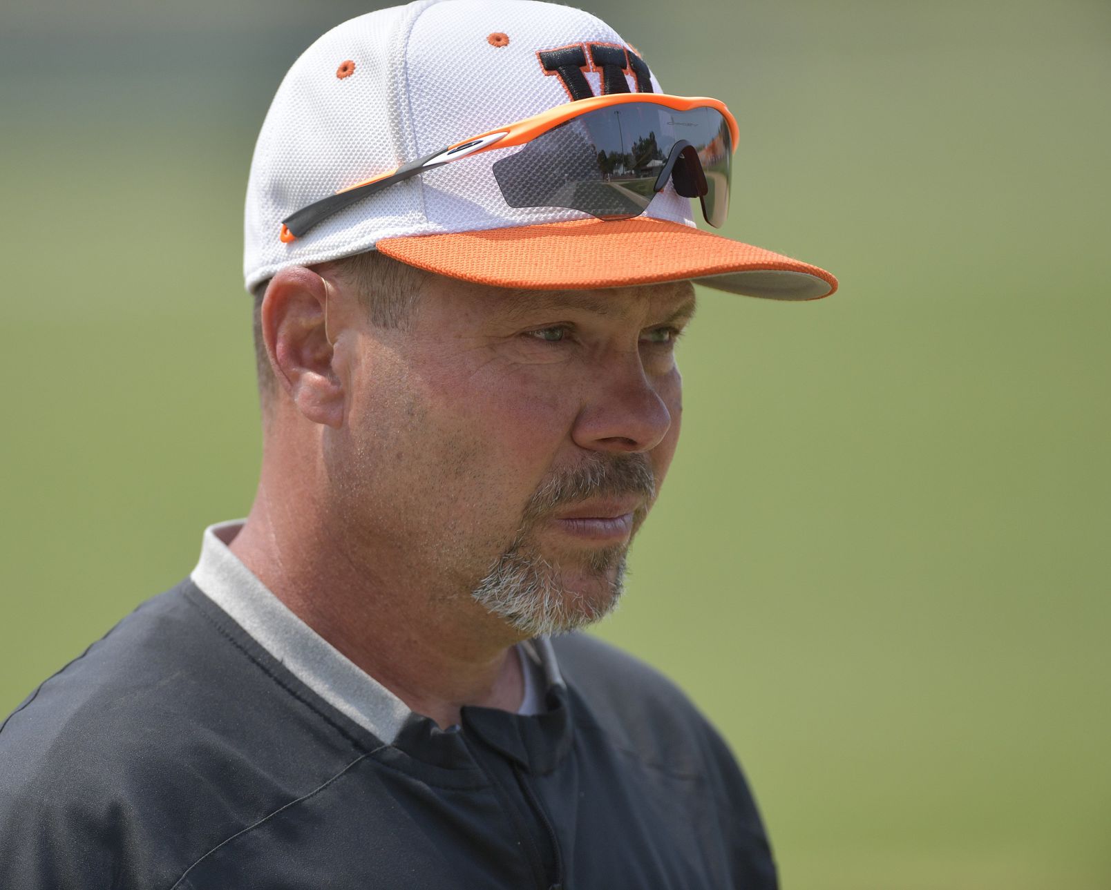Waterloo defeats Carbondale in 3A Salem Sectional baseball final